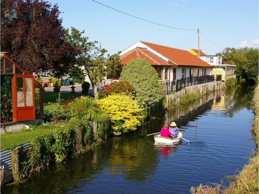 Double-Gate B&B Wells Zewnętrze zdjęcie