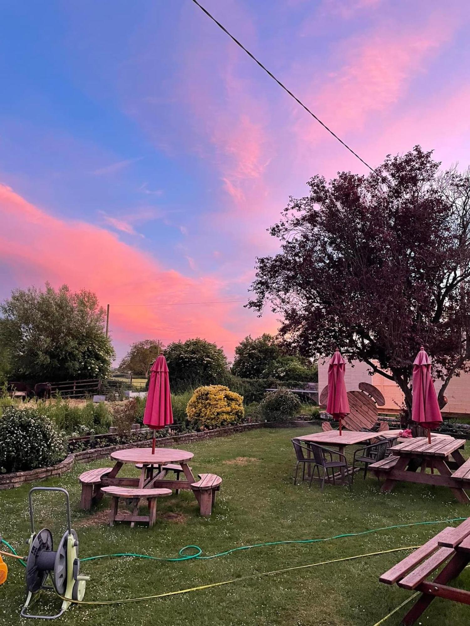 Double-Gate B&B Wells Zewnętrze zdjęcie